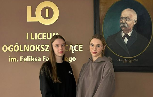 Uczennice Zuzanna Domagała i Nadia Cyganek